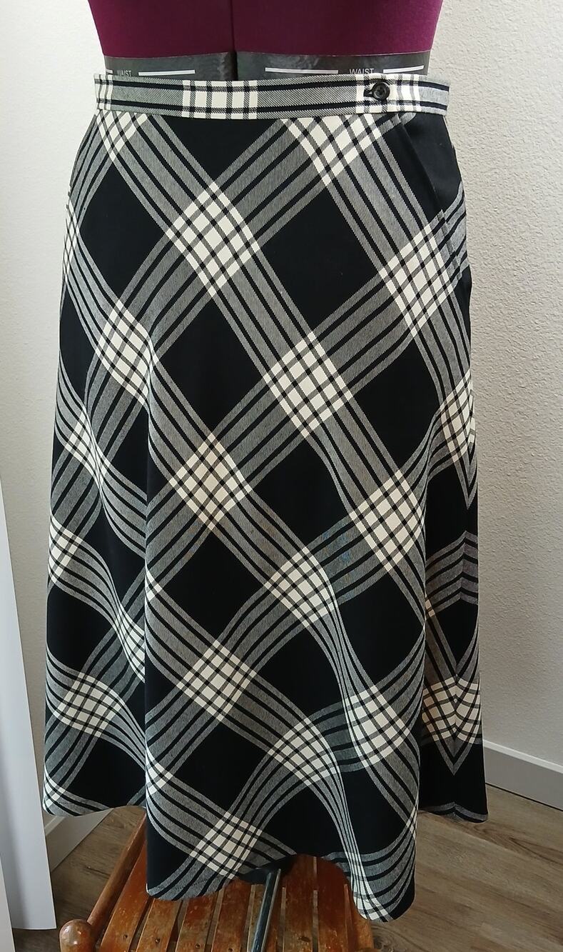 Vtg Ralph Lauren Wool Tartan Plaid Skirt 14 black white A-Line Dark Academia 90s